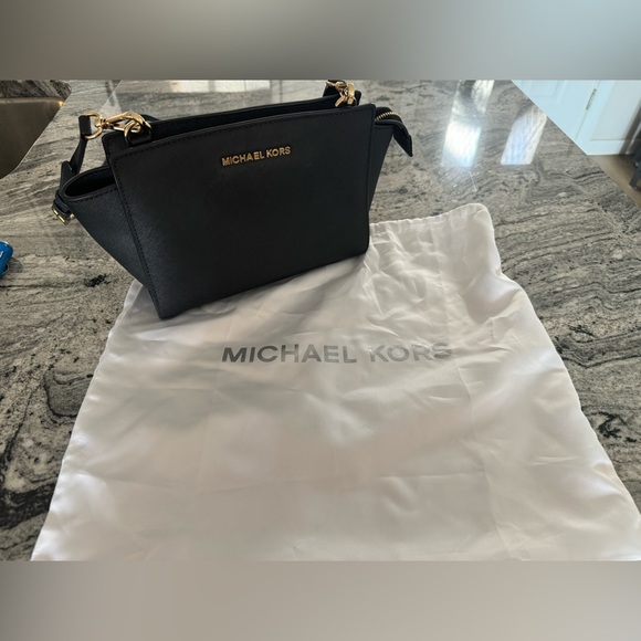 Michael Kors black leather purse with duster bag - Picture 3 of 3